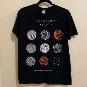 TwentyOne Pilots Blurryface T Shirt Hot Topic  Sz M